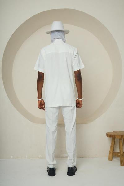 WHITE PRESENCE (Monochrome Relaxed Suit with Shoulder Drape)